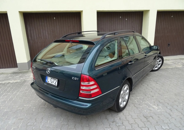Mercedes-Benz Klasa C cena 16900 przebieg: 278000, rok produkcji 2005 z Puławy małe 277